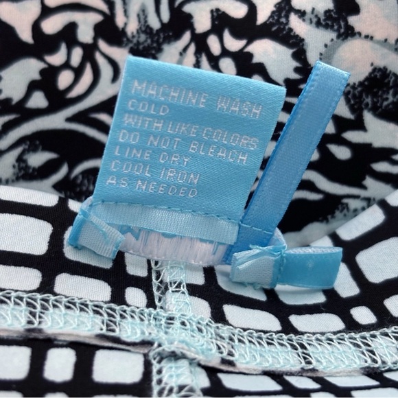 J. McLaughlin Halle Reversible Scuba Skirt Medium Floral Geometric Blue - Picture 6 of 6